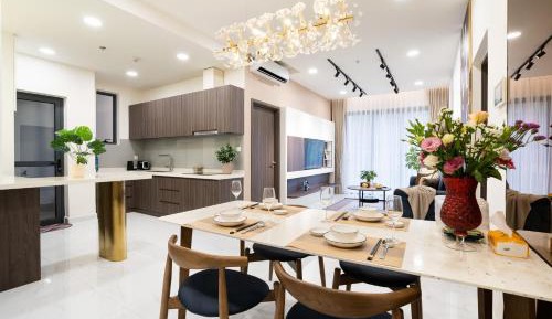Three-Bedroom Apartment with Park View