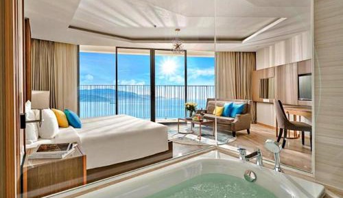 Studio with Spa Bath