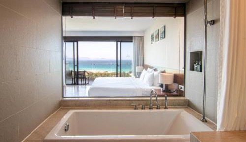 Deluxe Double Room with Bath