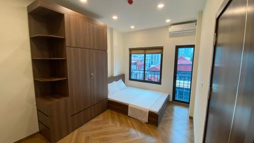 Studio with Balcony