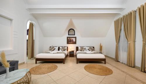 Deluxe Double or Twin Room with Balcony