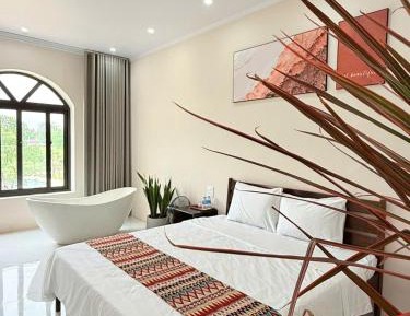 Family Room with Garden View