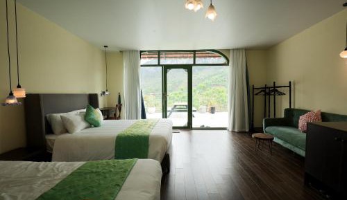 Quadruple Room with Terrace
