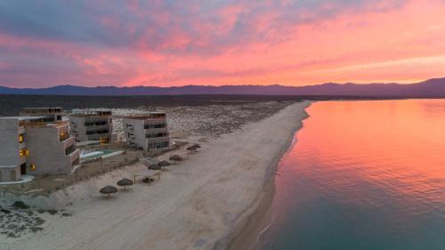 Three-Bedroom Apartment - Oceanfront