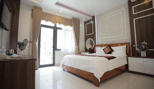 King Room with Mountain View