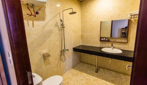 Twin Room with View