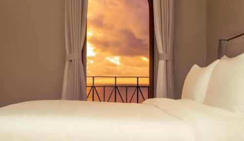 Premium King Room With Sea View And Balcony