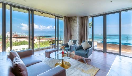 Oceanfront Grand Suite with Private Pool