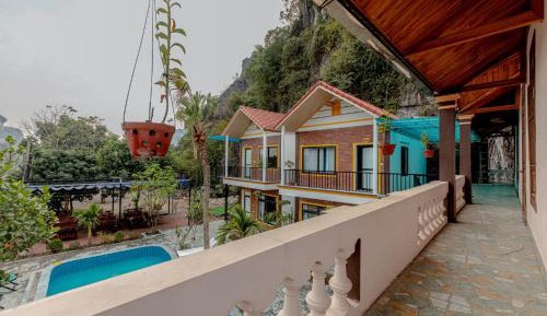 King Room with Balcony