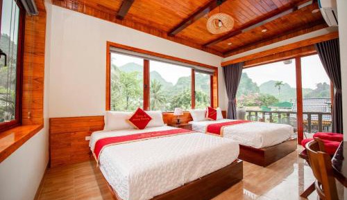 Family Room with Mountain View