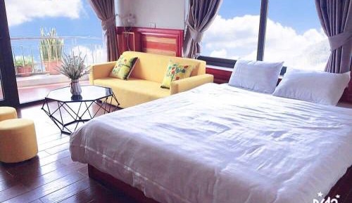 Deluxe Single Room with Balcony