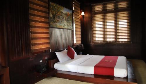 Deluxe Bungalow with Garden View
