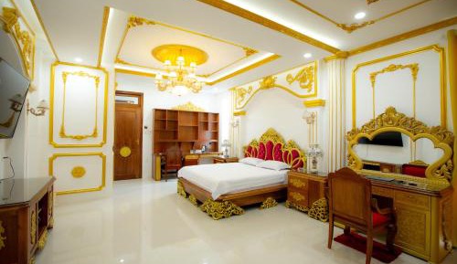 Deluxe Queen Suite