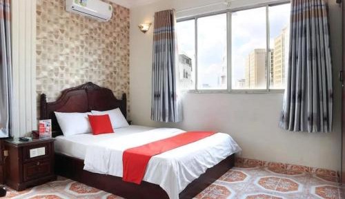 Deluxe Queen Room