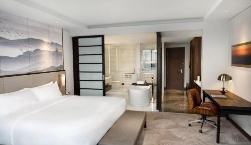 Standard King Room