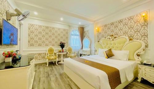 Deluxe King Room