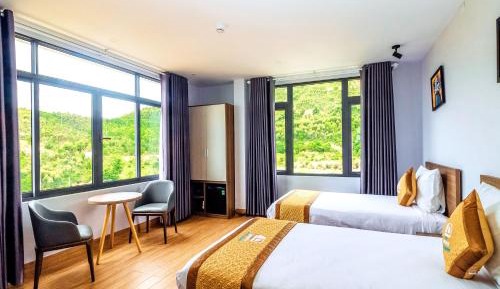 Twin Room with View