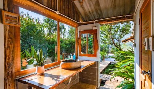Bungalow with Patio
