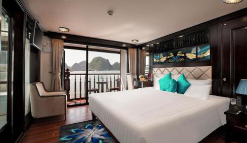 Senior Suite Private Balcony & Jacuzzi (Double/ Twin)
