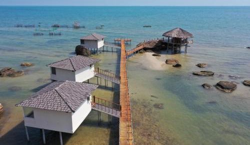 Villa - Beach Front