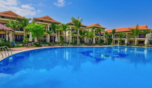 Twin Room with Pool View