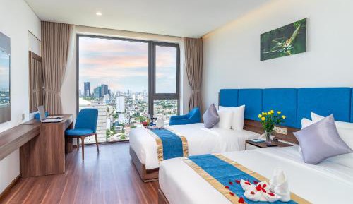 Deluxe Double or Twin Room with Sea View