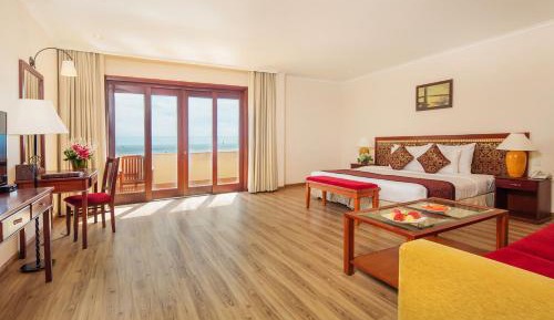 Deluxe Suite Sea Double