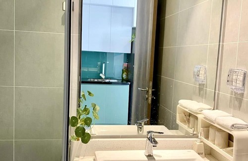 Van Giang Apartment | Family-friendly, Filled up with morning sunshine, Fully furnished yet spacious